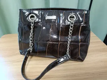 Kate Spade 크로커다일풍 핸드백 중형