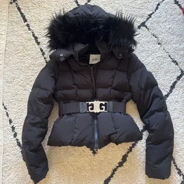 gyda 숏 기장 다운 2023 벨트 포함