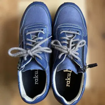 락후도 네이비 스니커즈 지퍼 포함