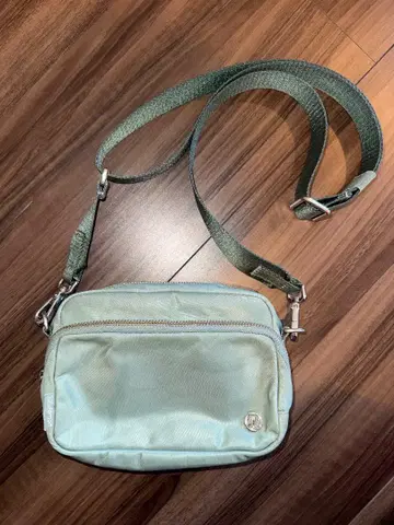 룰루레몬 lululemon Everywhere 크로스 바디백 2L