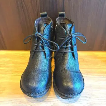 [ 새상품급 ] Hina day green 통굽 부티 블랙 주름 가죽 M