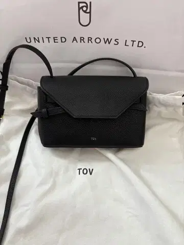 TOV 블랙 가죽 숄더백