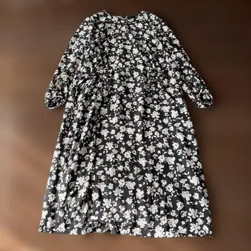 잉게보그 2025년 원피스 작은 꽃 블랙