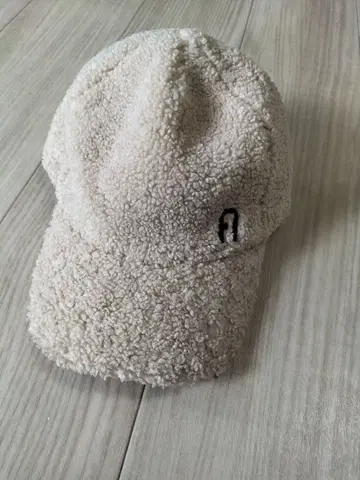 보아캡 아이보리