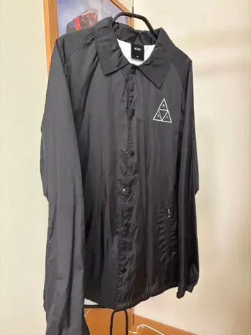 HUF 블랙 나일론 자켓