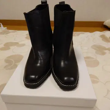 moussy 블랙 가죽 부츠