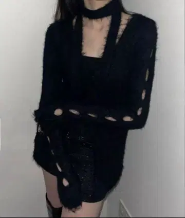 AWL 초커 샤기 니트 가디건 시즈니룩