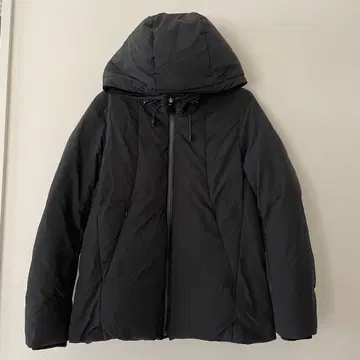 블랙 후드 부착 다운 자켓 다운 80% 페더 20%