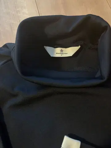 먼싱웨어 모크넥 셔츠 [ 여성용 사이즈 L ]