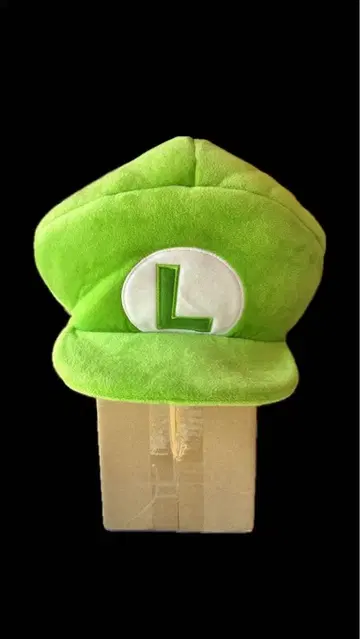 루이지 플리스 모자 L 로고 포함