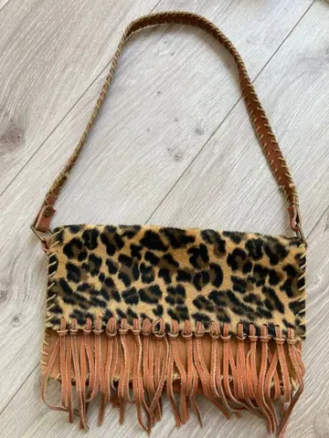 레오파드 무늬 프린지, 리얼 스웨이드 백