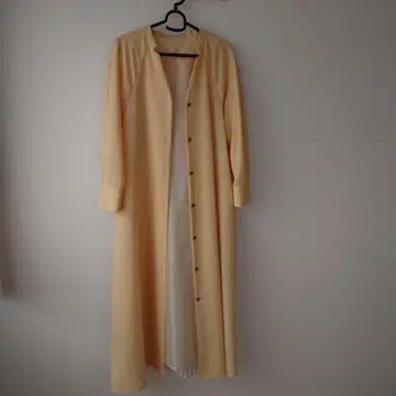 UNITEDARROWS 옅은 옐로우 컬러 롱 코트