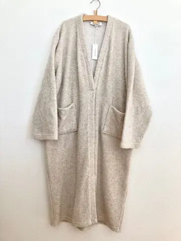 ARTE POVERA 알테포베라 리사이클 울 파일 롱 가디건