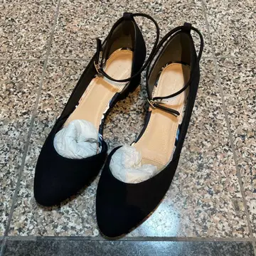 새상품급 란다 스트랩 포함 블랙 펌프스 25.5cm