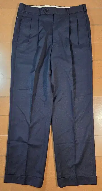 유나이티드 애로우즈 투 턱 슬랙스 울 100