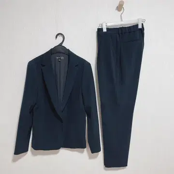 INDIVI 40 쉐도우 스트라이프 네이비 수트 셋업