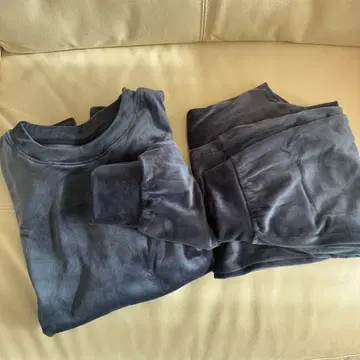 유니클로 울트라 스트레치 스무스 세트 여성용 S 사이즈 네이비