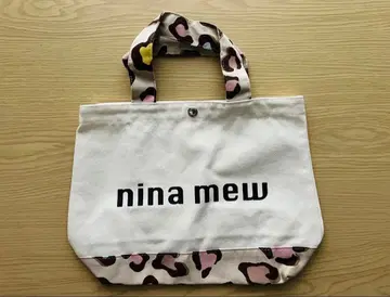 nina mew 토트백 화이트