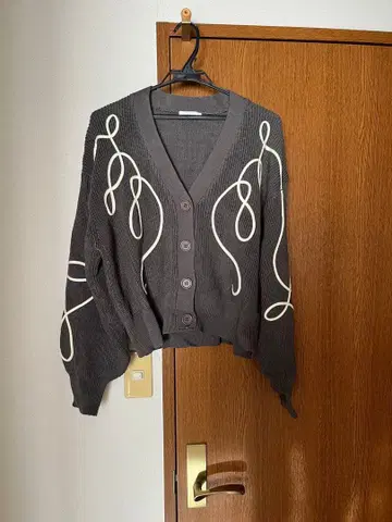 새상품급 LEPSIM 그레이 리브 가디건