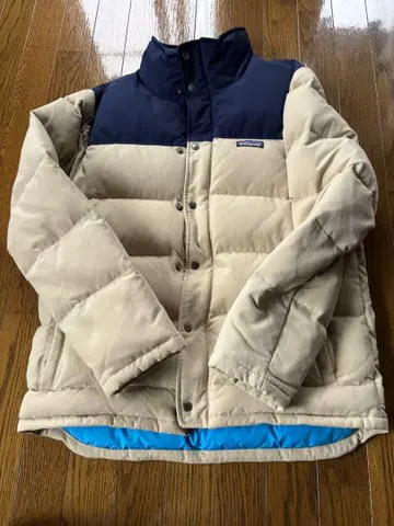 patagonia 다운 자켓 베이지/네이비