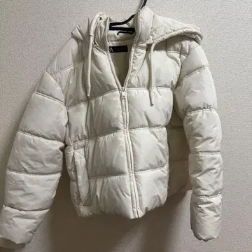ZARA 아이보리 후드 부착 숏 다운 자켓