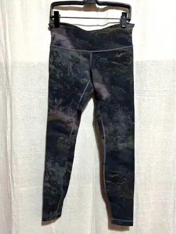 [ Lululemon 새상품급 ] 다크 마블 레깅스