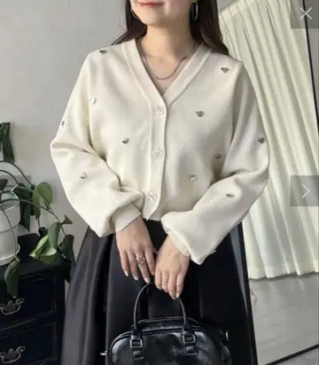 새상품급 [ prose verse ] 하트 스터드 V넥 숏 가디건