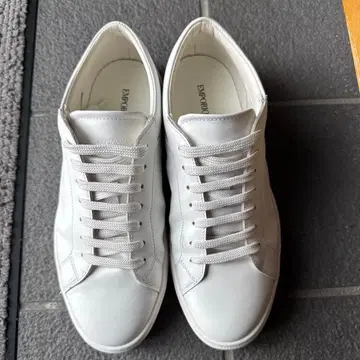 EMPORIO ARMANI 스니커즈