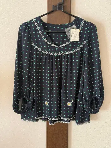 yukiemon 꽃무늬 레이스 긴팔 블라우스