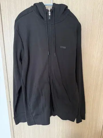BOSS 블랙 후드 부착 후드티