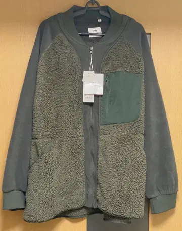 미사용 화이트 마운티니어링 x 유니클로 플리스 오버 사이즈 자켓