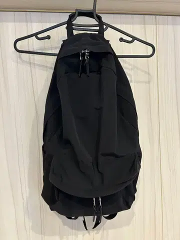 STANDARD SUPPLY 블랙 백팩