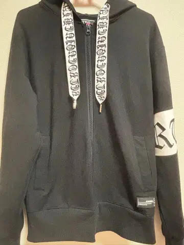 아담스 저글러 블랙 후드티 M 사이즈