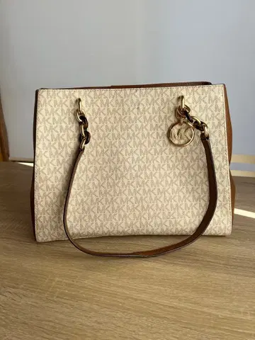 Michael Kors 로고 토트백 아이보리/브라운