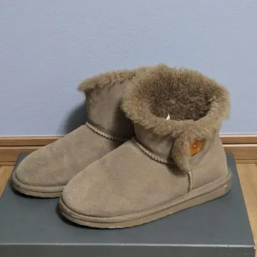 어그 부츠 베이지 퍼 포함