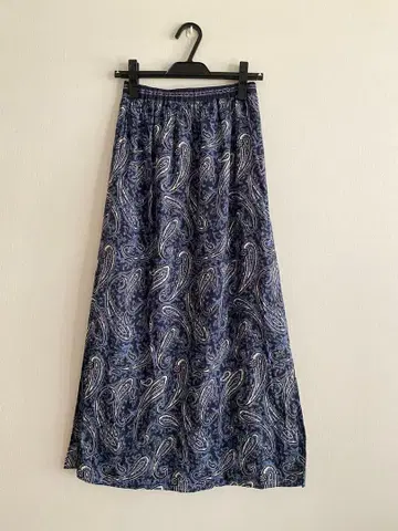 MJUKA 네이비 페이즐리 무늬 롱 스커트 F 일본제