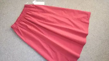 새상품 아마카 워셔블 발수 가공 허리밴딩 스커트 40 빨간색 27500엔