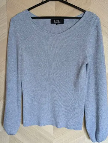 C+C 실버 V넥 니트