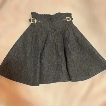 블랙 플레어 스커트 레이스 포함