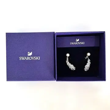 Swarovski 펄 장식 나뭇잎 귀찌