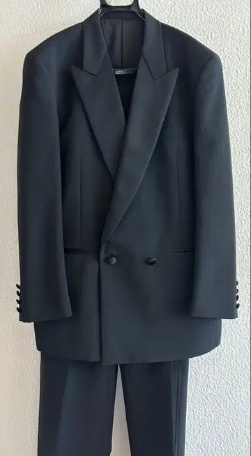 블랙 포멀 턱시도 수트