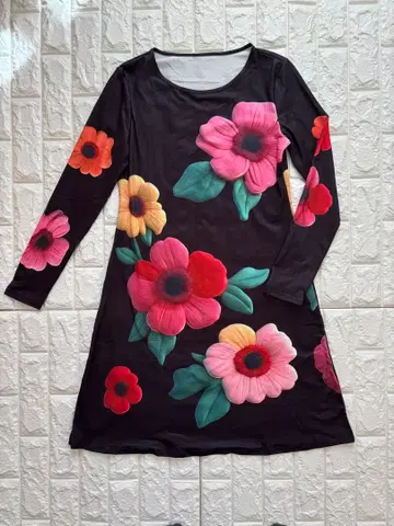 꽃무늬 긴팔 A라인 원피스