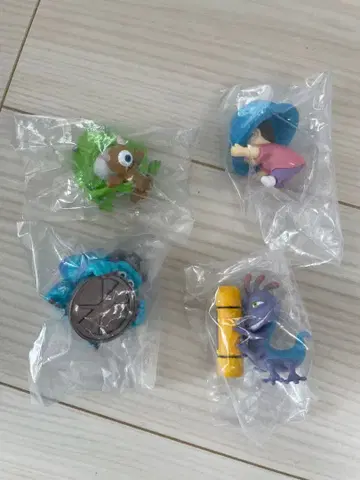 가챠가챠 몬스터 주식회사 숨바꼭질 피규어