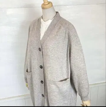 새상품 YARRA 야라 메리노울 V넥 니트 가디건