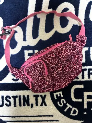 Y2K 핑크 레오파드 무늬 숄더백