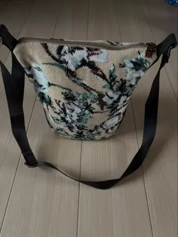 페이러 꽃무늬 숄더백