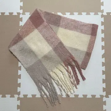 체크 무늬 프린지 머플러 핑크 계열