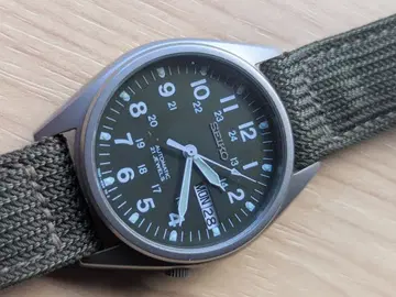 SEIKO 보이즈 밀리터리 올리브 다이얼