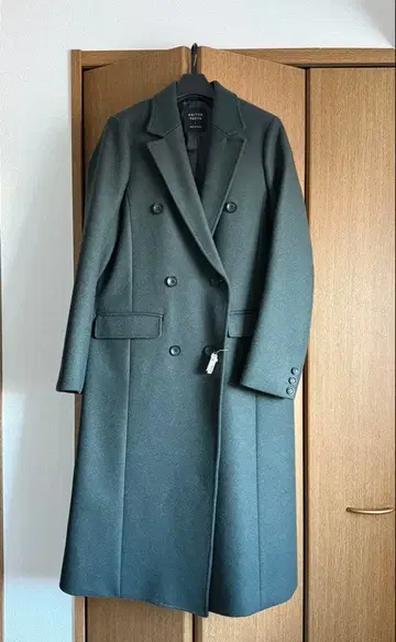 UNITED TOKYO 새상품급 롱 코트