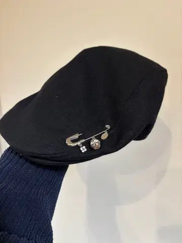 블랙 베레모 큐빅 일본제